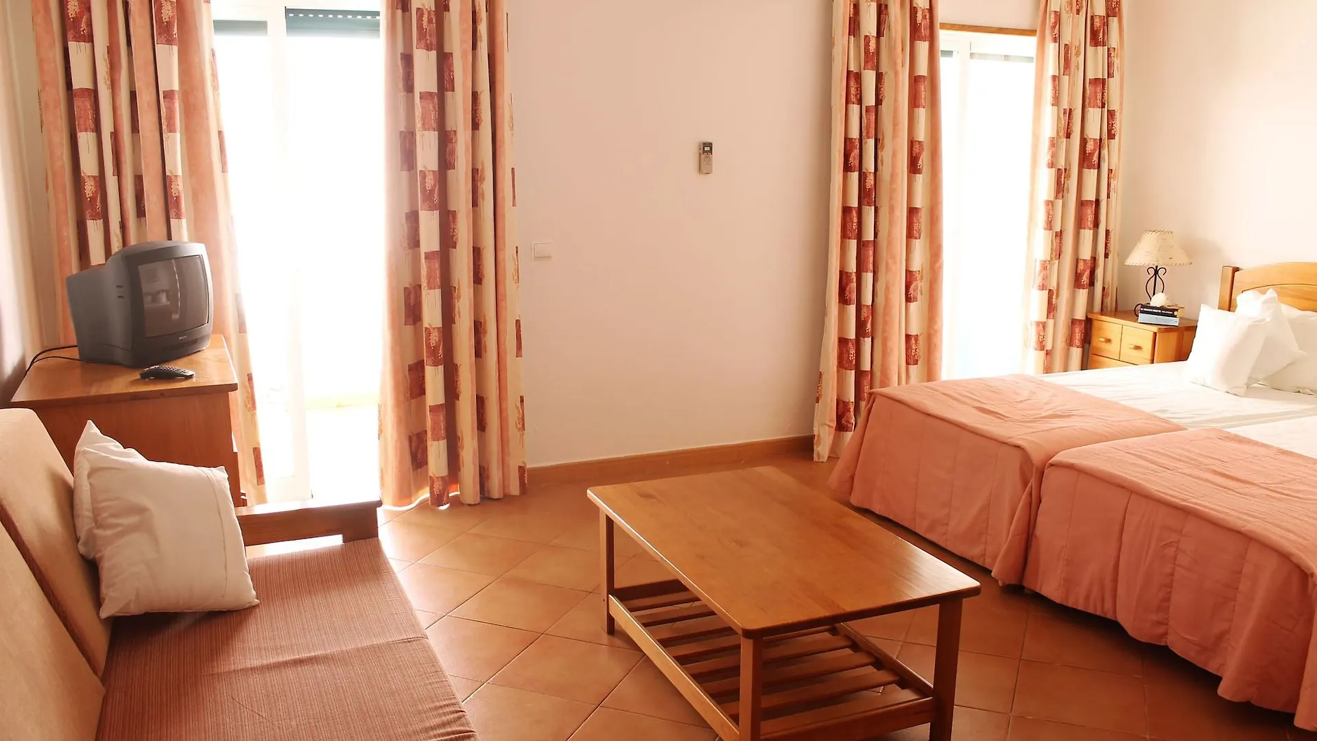 Oasis Beach Apartments Praia Da Luz