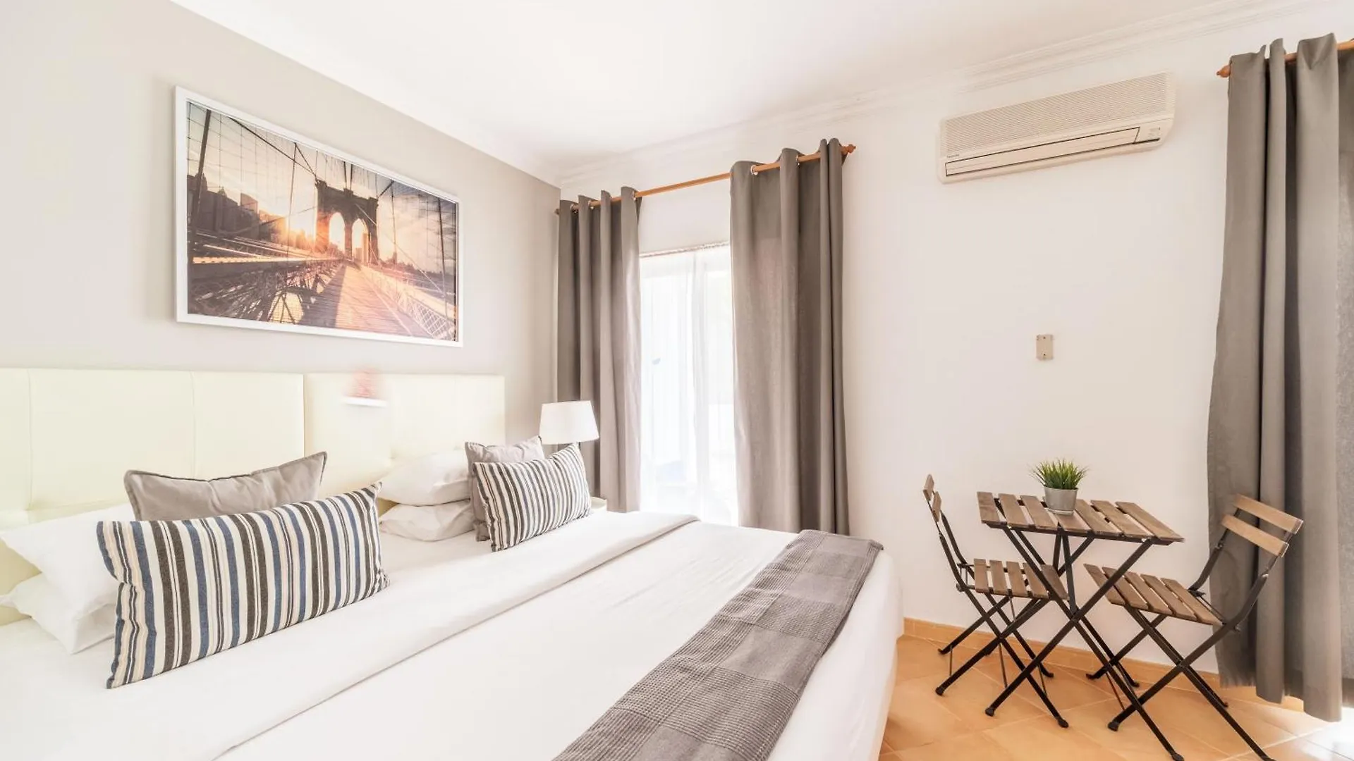 Oasis Beach Apartments Praia Da Luz 0*,