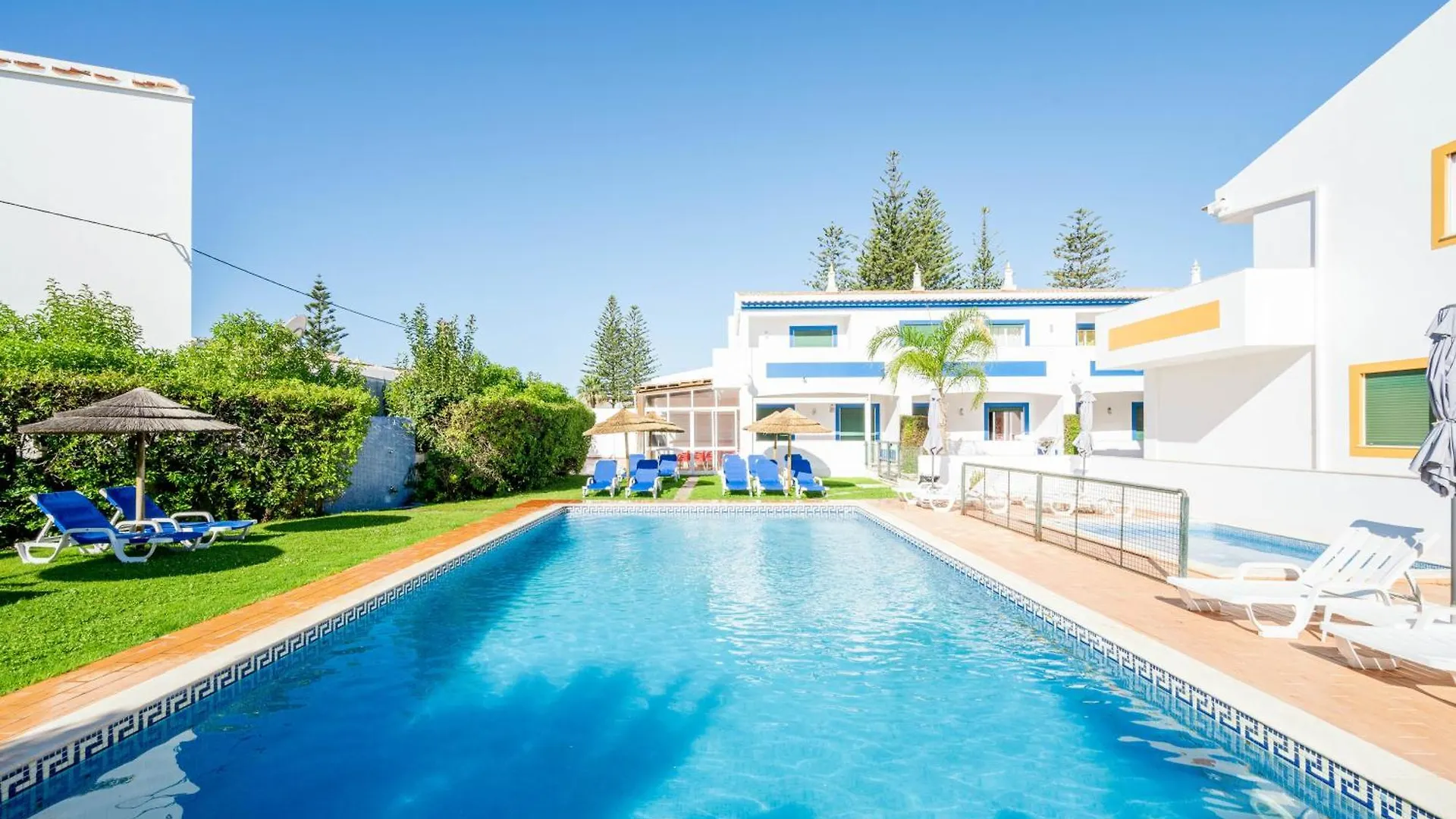 Oasis Beach Apartments Praia Da Luz Portugal